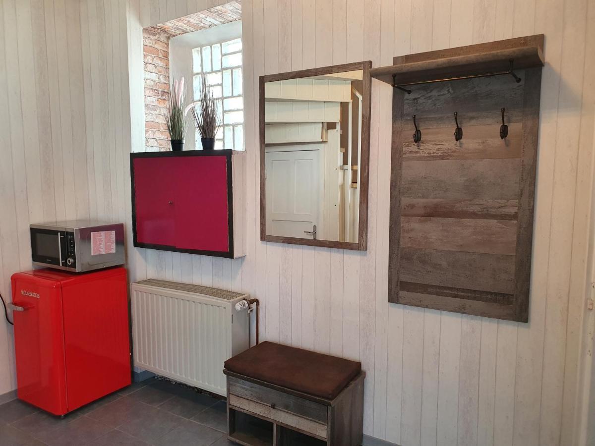 Gemuetliches Zimmer Mit Eigenem Bad Und Kueche Swisttal Luaran gambar